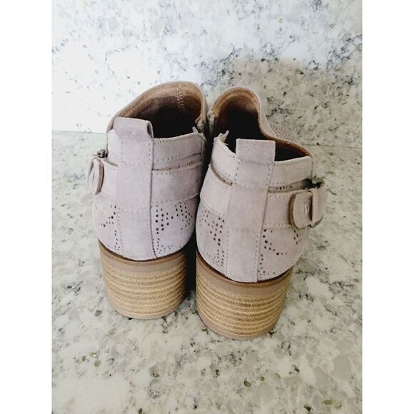 Sonoma Vitalize Ortholite 7 Laser Cut Cut Out Tan Pointed‎ Toe Ankle Bootie NEW - Picture 2 of 10